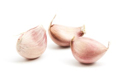 taze sarımsak izole 