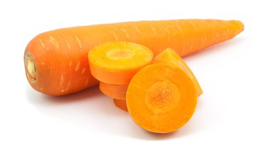 Beyaz arka planda izole havuç