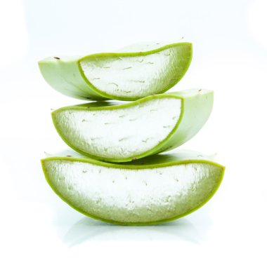 vers blad Aloë vera geïsoleerd