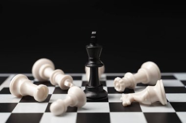 Satranç tahtasını bir arkaplanda ayarla