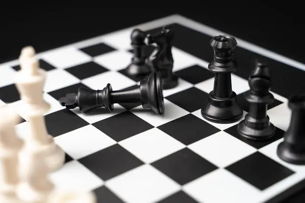 Schach Auf Einem Schachbrett Spielen — Stockfoto