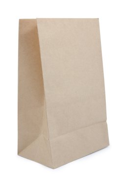 Beyaz arka plan üzerinde izole kahverengi kağıt torba