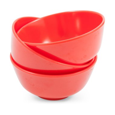 Kırmızı kase beyaz arkaplanda izole