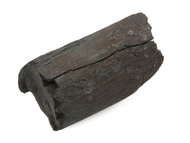 birçok beyaz zemin üzerine izole kömür parçaları