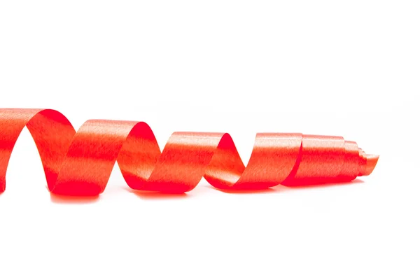 Fita vermelha serpentina isolada — Fotografia de Stock