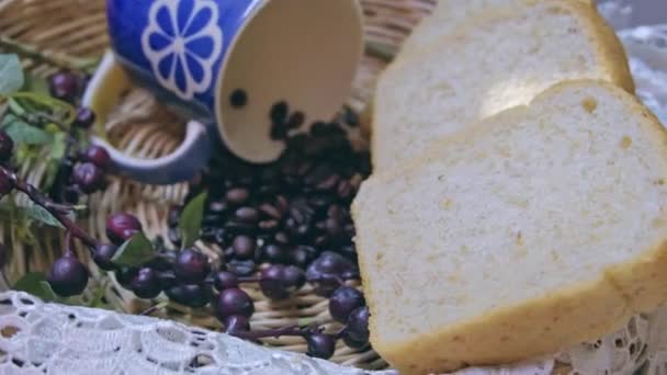 Cesta Vime Com Rendas Cup Blue Whole Trigo Bread Coffee — Vídeo de Stock