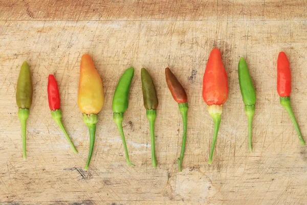 Vermelho verde e marrom Chili — Fotografia de Stock