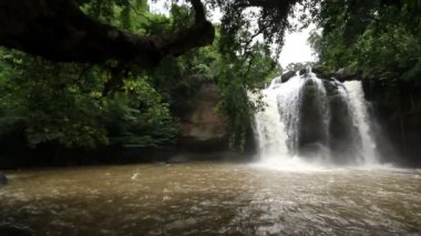 Haew Su Wat şelale, Khao Yai Milli Parkı, Tayland.