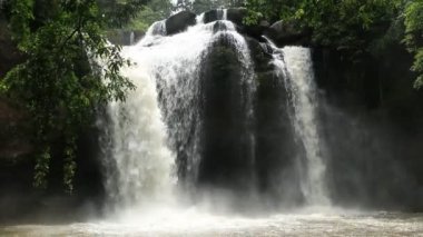 Haew Su Wat şelale, Khao Yai Milli Parkı, Tayland.