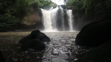 Haew Su Wat şelale, Khao Yai Milli Parkı, Tayland.