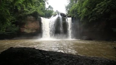 Haew Su Wat şelale, Khao Yai Milli Parkı, Tayland.