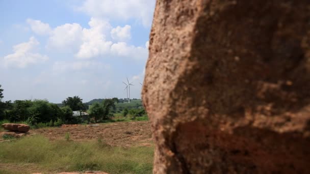 Windturbines die elektriciteit produceert — Stockvideo