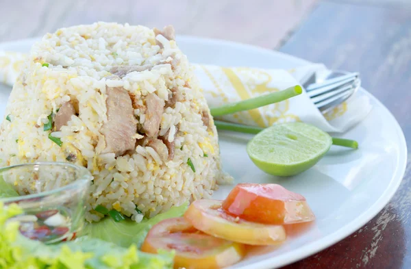 Nasi goreng dengan daging babi — Stok Foto