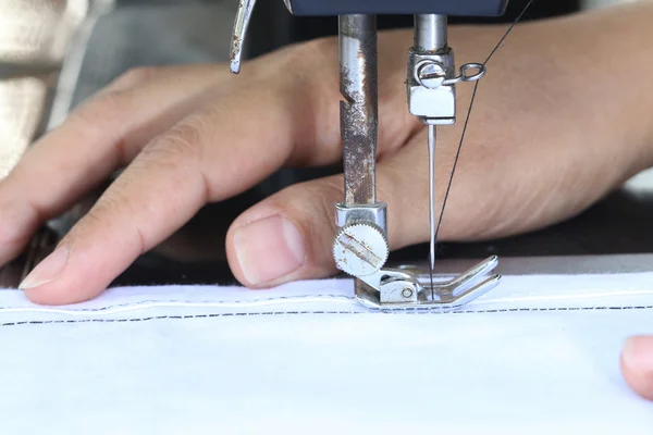 Woman working with sewing machine. — Stock Photo, Image