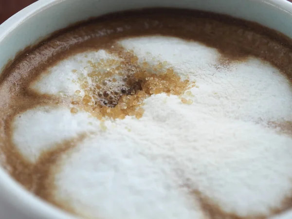 Горячий кофе в белой чашке . — стоковое фото