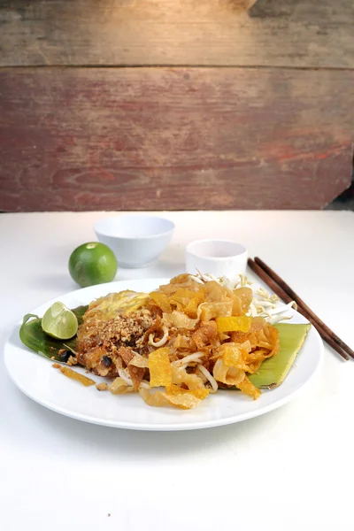 Deliciosos fideos de arroz en un plato . —  Fotos de Stock
