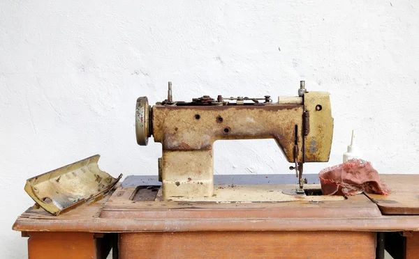 Гранжевая швейная машина — стоковое фото