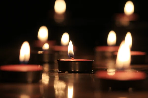 Candles light select focus, black background. — Stock Photo, Image