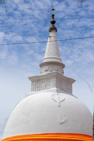 Kachchuwathta Tapınağındaki Beyaz Stupa Galle — Stok fotoğraf