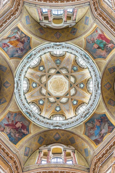 Турин Италия 2016 Интерьер Потолка Купола Королевской Церкви Святого Лаврентия — стоковое фото