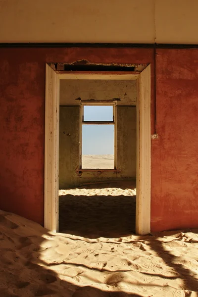 Пустынный дом — стоковое фото