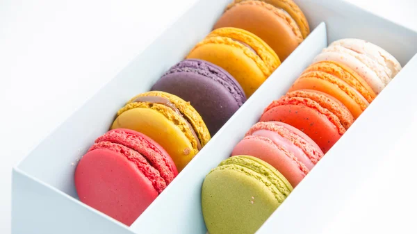 Kağıt kutusu acıbadem kurabiyesi