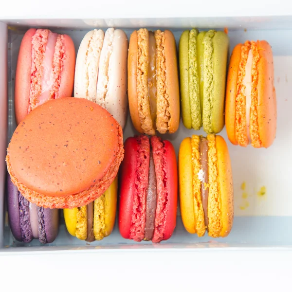 Colorful macaroons in the box — Stock Photo, Image