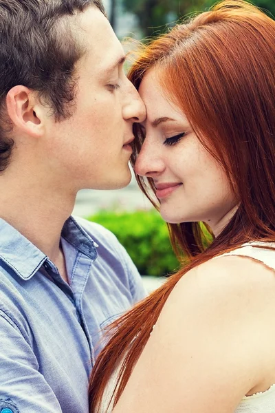 Casal apaixonado. — Fotografia de Stock