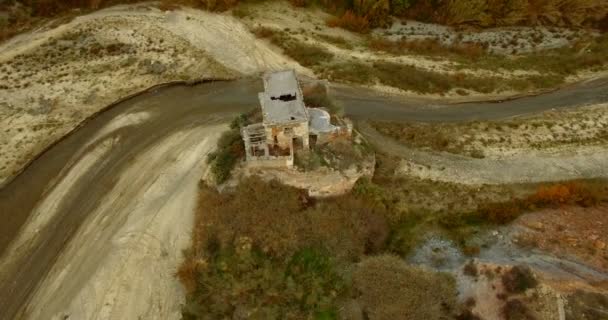 4K Aerial, voo ao longo de um leito de rio, Andaluzia, Espanha — Vídeo de Stock