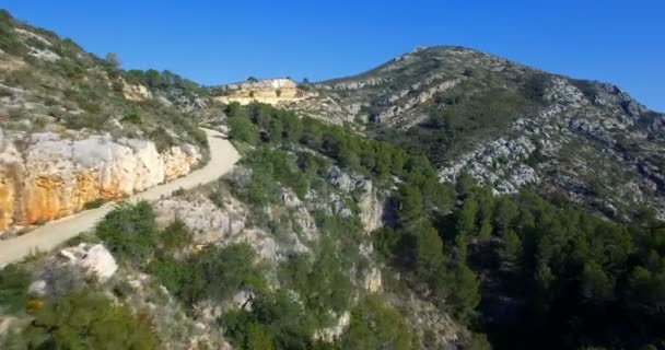 4k antenne, vlucht over een epische Andalusische landschap met brede hoek weergave, Spanje — Stockvideo