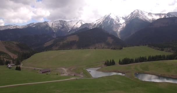 4 k 空中、高タトラ山脈、スロバキア — ストック動画