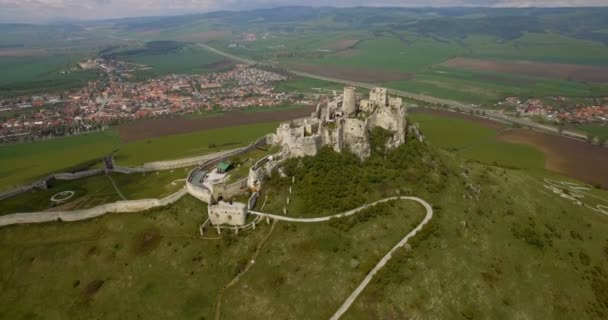 4K Aerial, Antico Castello, Spissky Hrad in Slovacchia — Video Stock