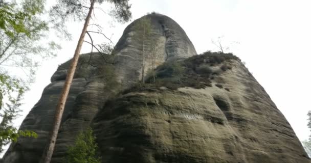 4K, Dolni Adrspach-Teplice Rocks, Чешская Республика — стоковое видео