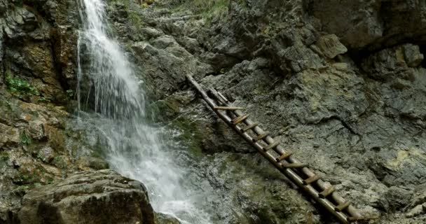4k, Wasserfall Kvacianska dolina, Slowakei — Stockvideo