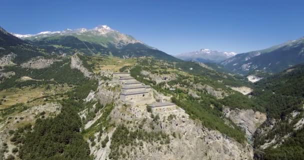 4k Antenne, Fyling über dem Fort victor-emmanuel, Frankreich - abgestufte Version — Stockvideo