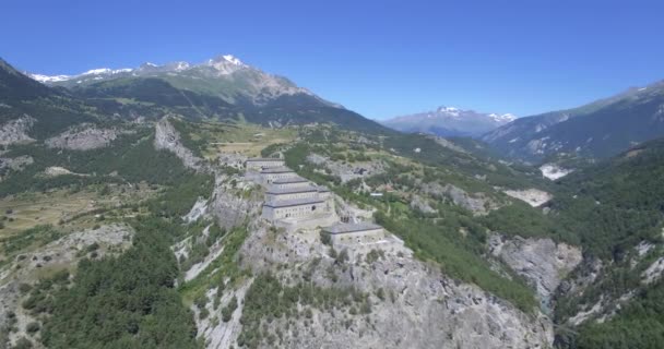 4K aerial, Fyling powyżej Fort Victor-Emmanuel, Francja-wersja natywna — Wideo stockowe