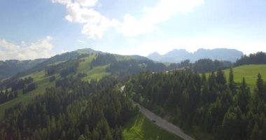4 k anteni, uçan Jaunpass, İsviçre - yerli versiyonu