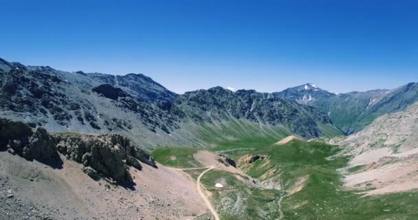 4k Aerial, Parco Naturale Del Gran Bosco di salbertrand, Olaszország-osztályozott változat — Stock videók