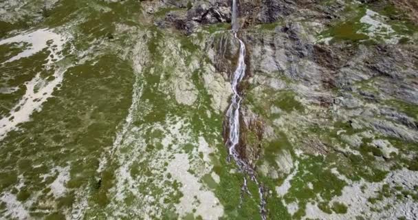 4K Aerial, Flying Above Waterfalls at Rifugio Scarfiotti, Italy — стоковое видео