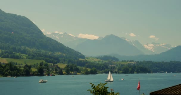 4k, Brienzersee, Švýcarsko-stupňovité a stabilizované znění. Sledujte také nativní materiál, přímý z fotoaparátu. — Stock video