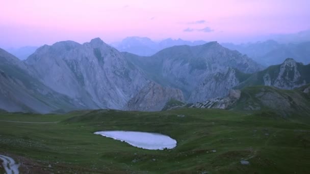 4K, Grange Pieccia, Italie Zoom arrière — Video