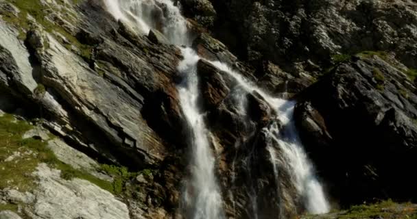 4 k，Rifugio Scarfiotti，意大利瀑布 — 图库视频影像