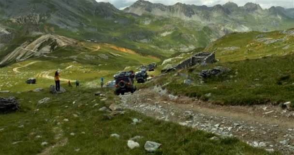 4x4, Offroad, Alpes Occidentales, Italia — Vídeo de stock