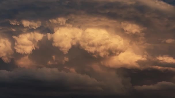 Nuvens Timelapse sobre Nuremberga Aeroporto — Vídeo de Stock