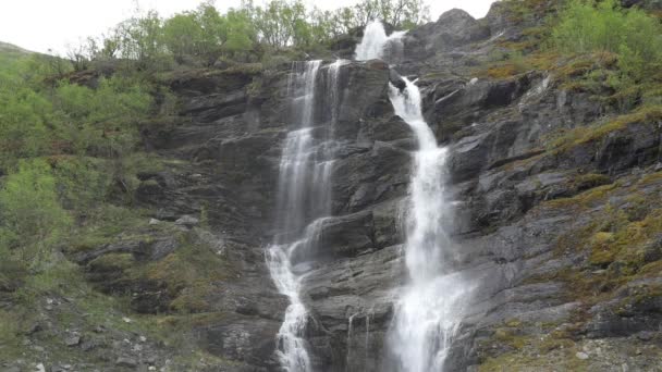 Wasserfälle in Norwegen — Stockvideo