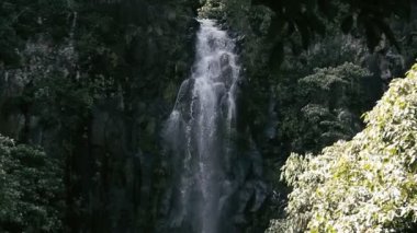1080p, Hawaii şelale