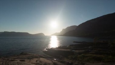 Manzara Fullhd Timelapse, doğa, fiyortlar, nehirler ve Norveç dağları. Portföyümdeki bu klibin sürümünü de izleyin.