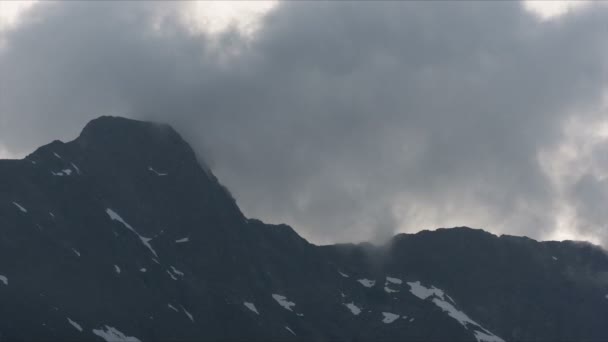 FullHD timelapse van landschap, natuur, fjorden, rivieren en bergen van Noorwegen. Bekijk ook de versie van deze clip in mijn portfolio. — Stockvideo