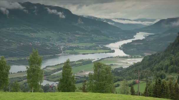 FullHD timelapse krajobrazu, przyrody, Fiordy, rzek i gór Norwegii. Obejrzyj również wersję tego klipu w moim portfolio. — Wideo stockowe