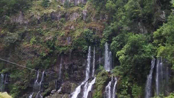 Cachoeira, Ilha da Reunião — Vídeo de Stock